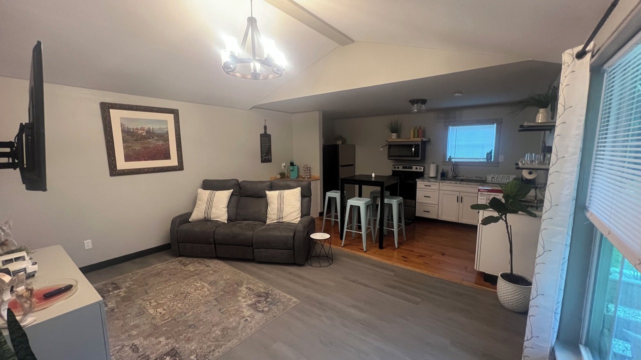 Photo of Livingroom in Jacksonville