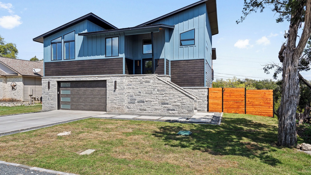 Photo of Outdoor in Waterford On Lake Travis