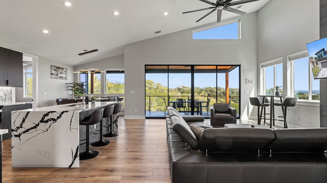 Photo of Others in Waterford On Lake Travis