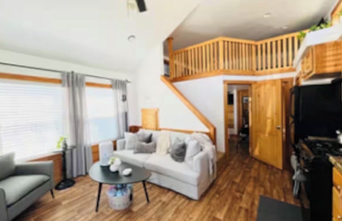 Photo of Livingroom in Hudson Bend