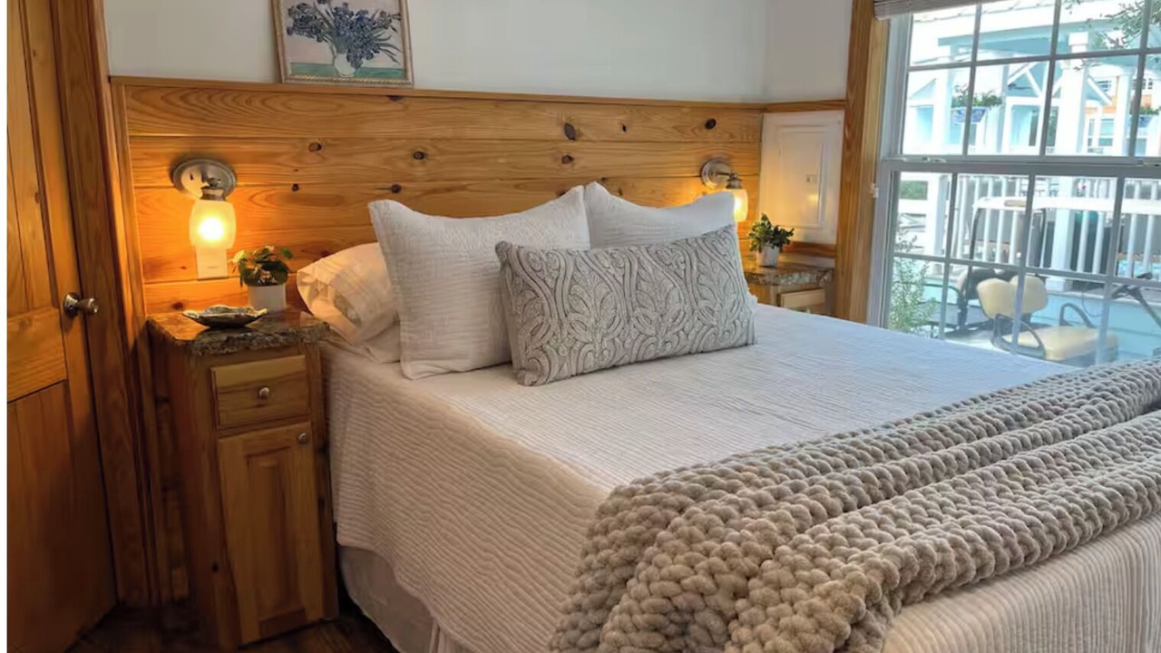 Photo of Bedroom in Hudson Bend