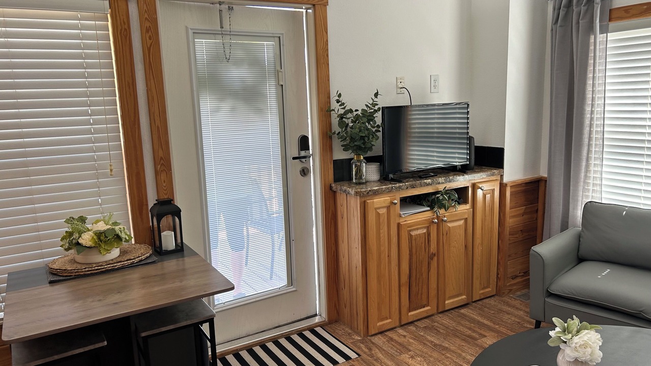 Photo of Livingroom in Hudson Bend