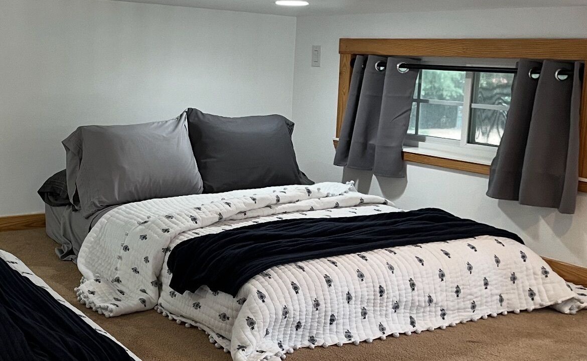 Photo of Bedroom in Hudson Bend
