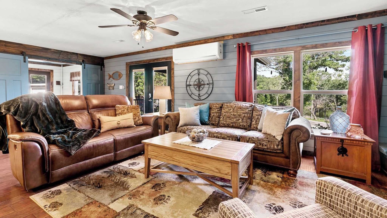 Photo of Livingroom in Jenkins