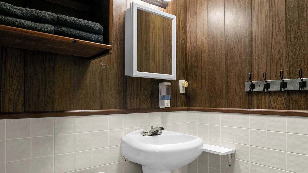 Photo of Bathroom in Jenkins