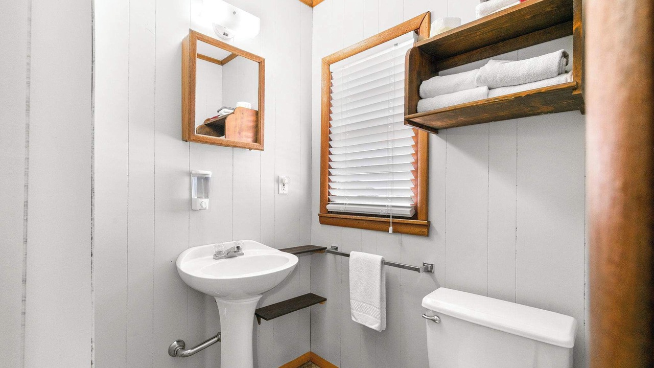 Photo of Bathroom in Jenkins