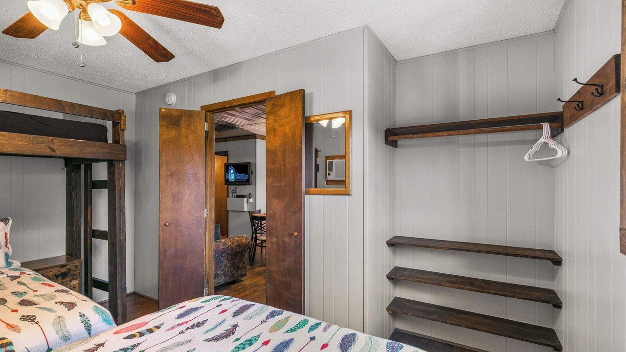 Photo of Bedroom in Jenkins