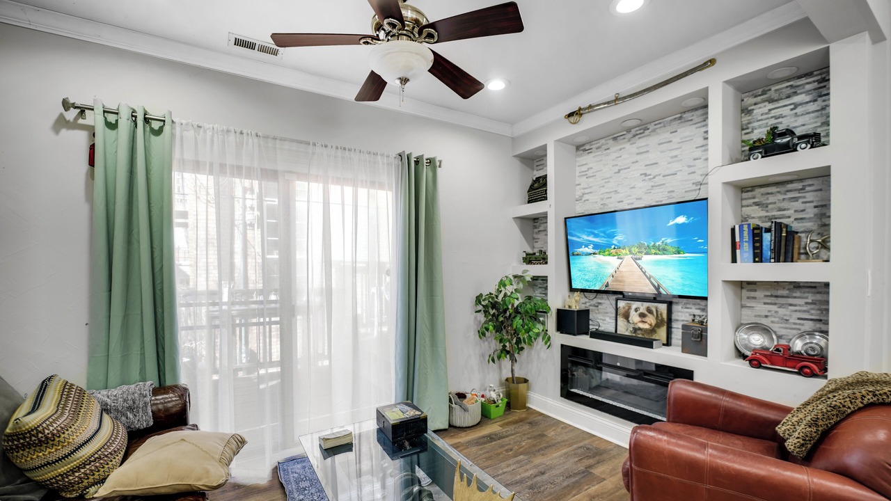 Photo of Livingroom in Bridgeport