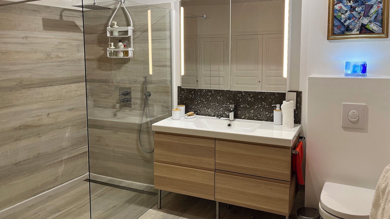 Photo of Bathroom in Simiane-la-Rotonde