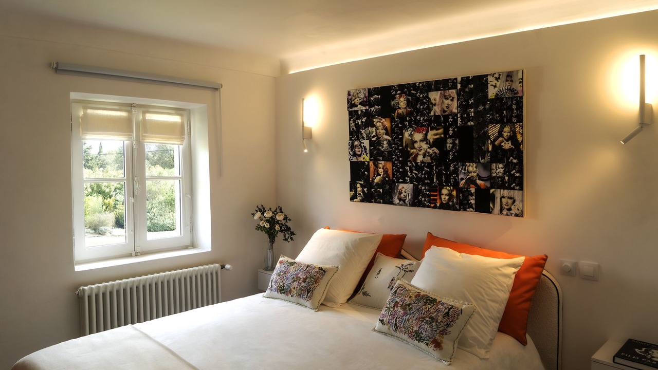 Photo of Bedroom in Simiane-la-Rotonde