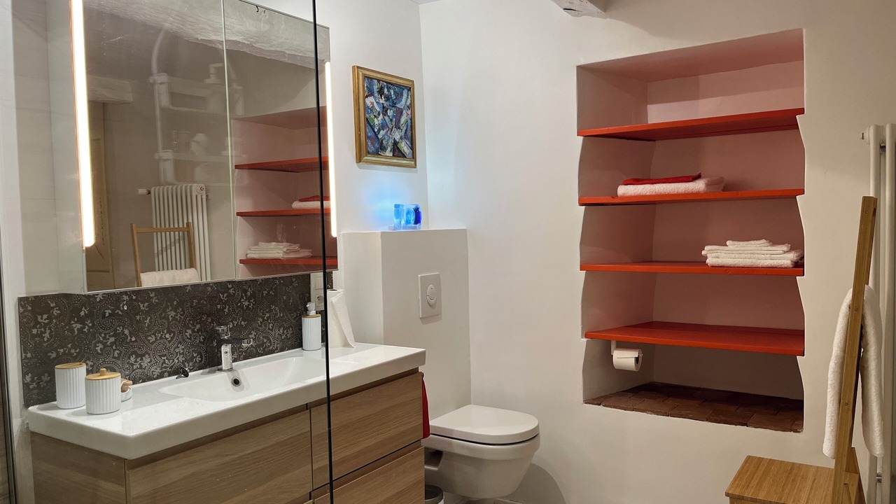 Photo of Bathroom in Simiane-la-Rotonde