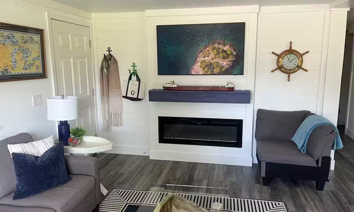 Photo of Livingroom in Algonac