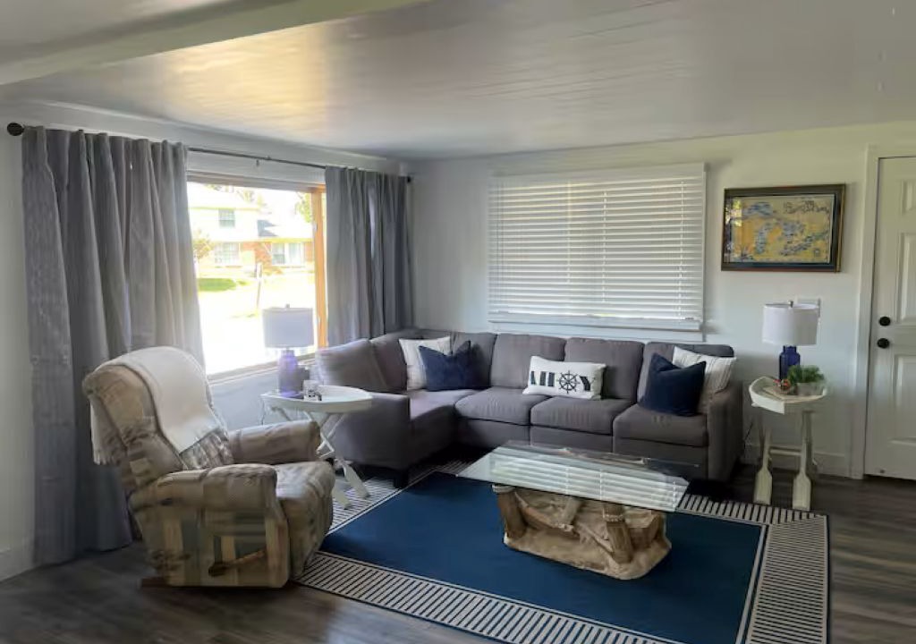 Photo of Livingroom in Algonac