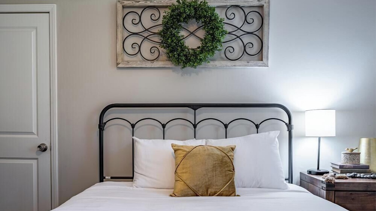 Photo of Bedroom in Addison Heights