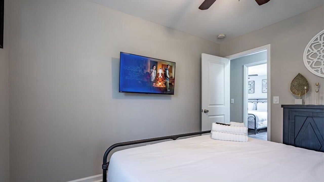 Photo of Bedroom in Addison Heights