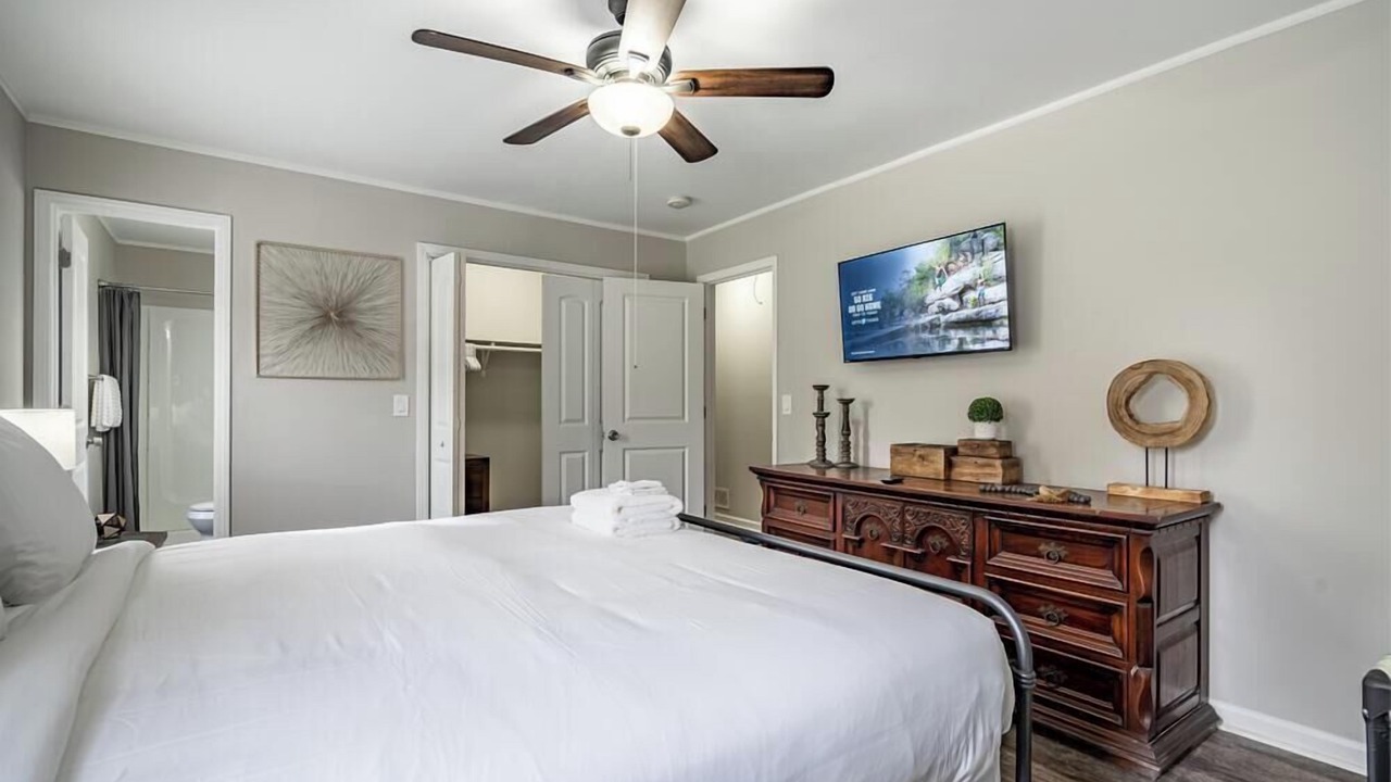 Photo of Bedroom in Addison Heights