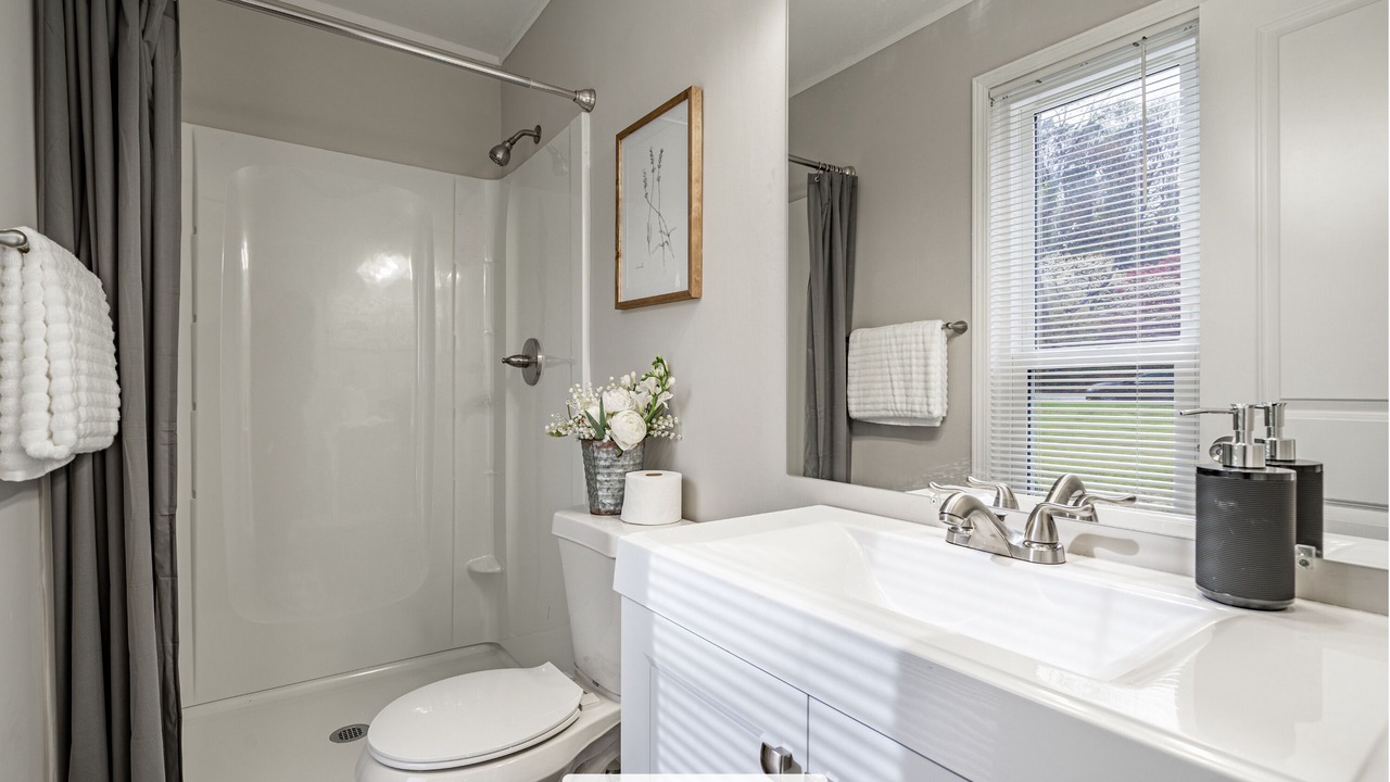 Photo of Bathroom in Addison Heights