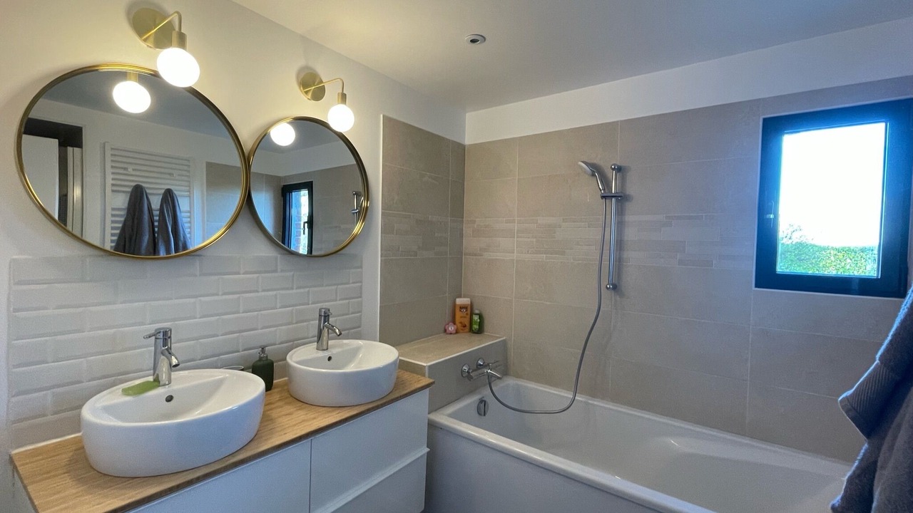 Photo of Bathroom in Auberville-la-Manuel