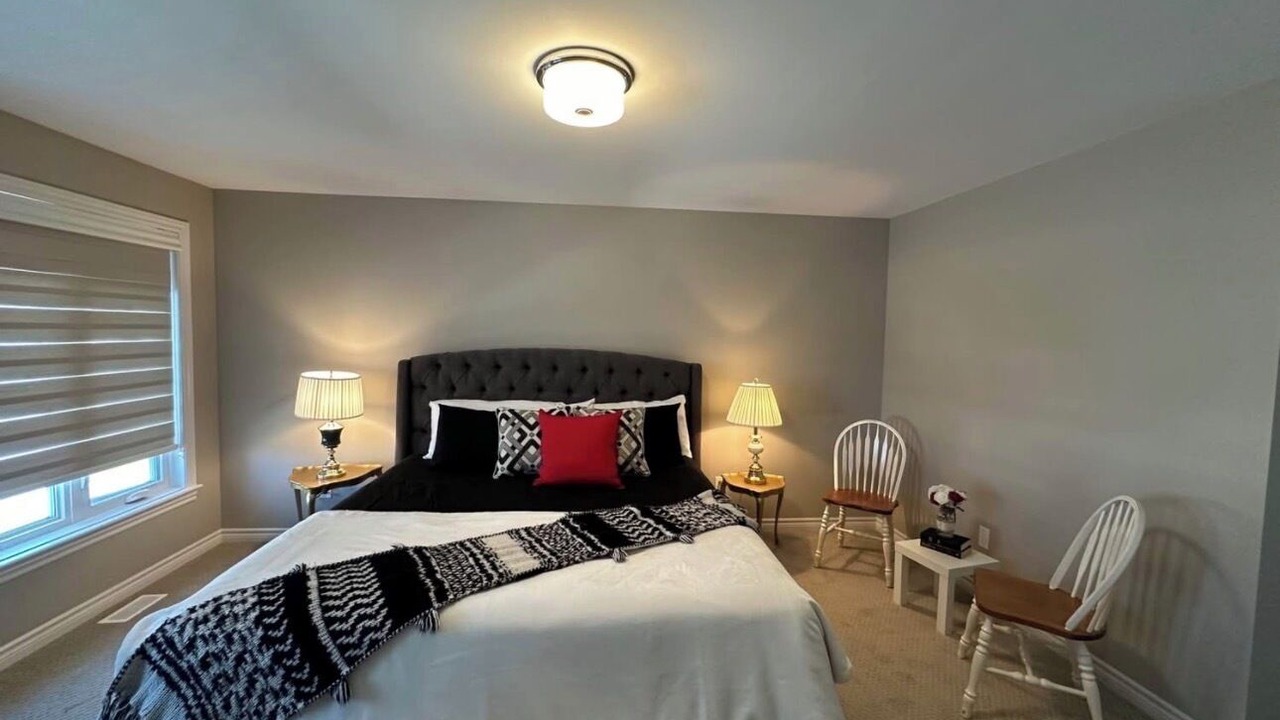 Photo of Bedroom in Ottawa Division