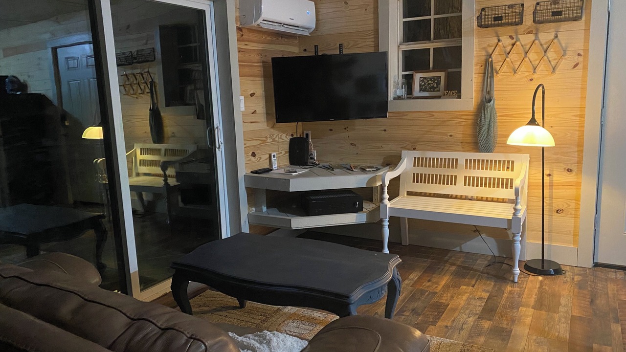 Photo of Livingroom in Mountainburg