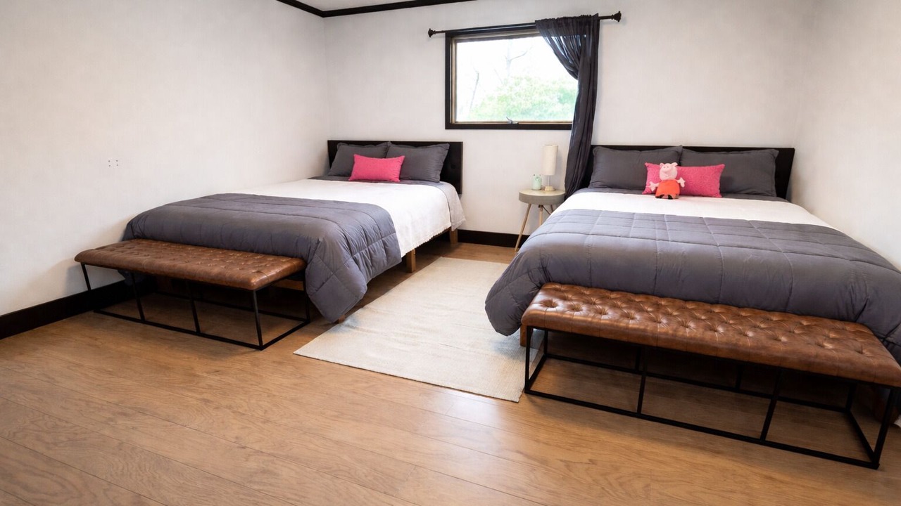 Photo of Bedroom in Roscoe
