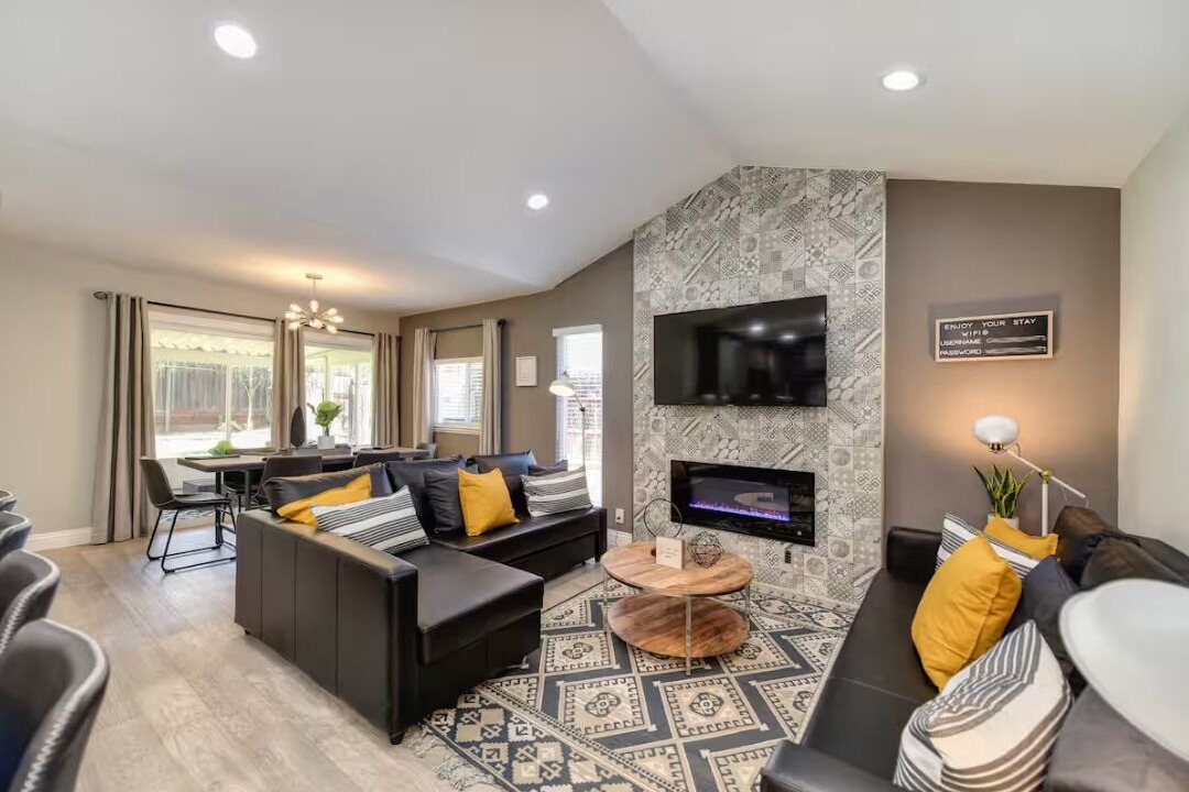 Photo of Livingroom in Sacramento
