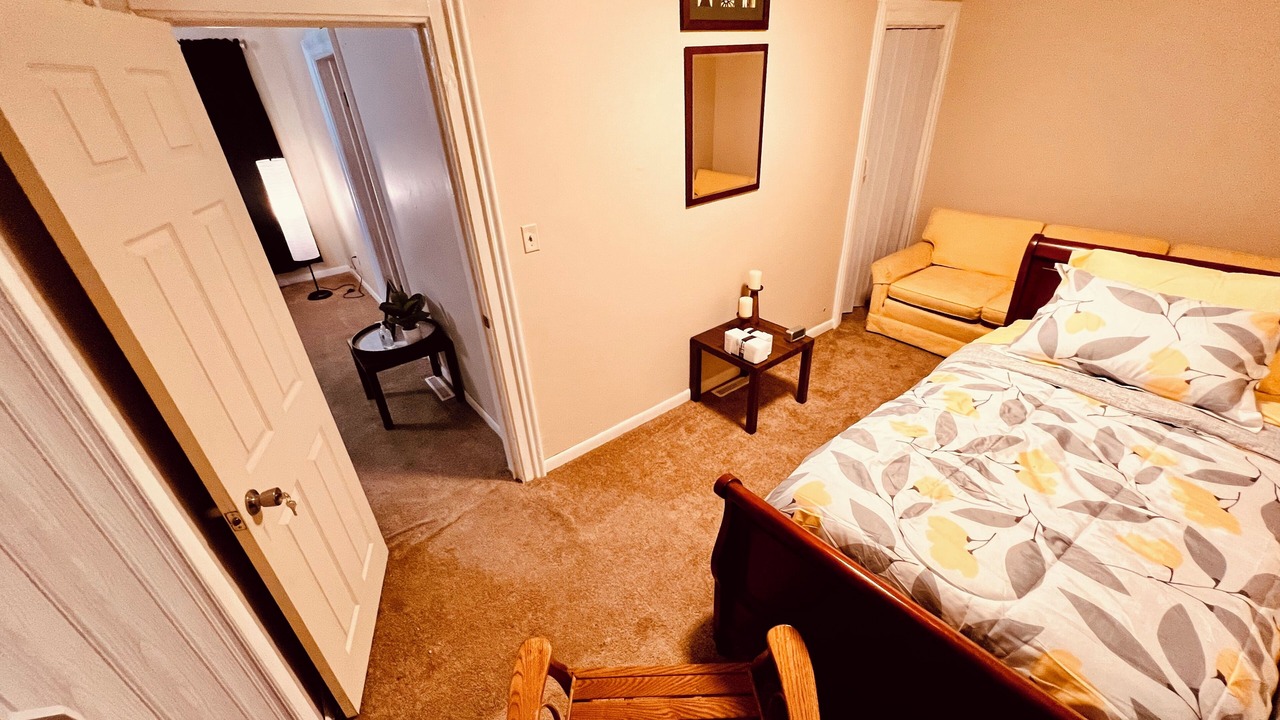 Photo of Bedroom in Troy
