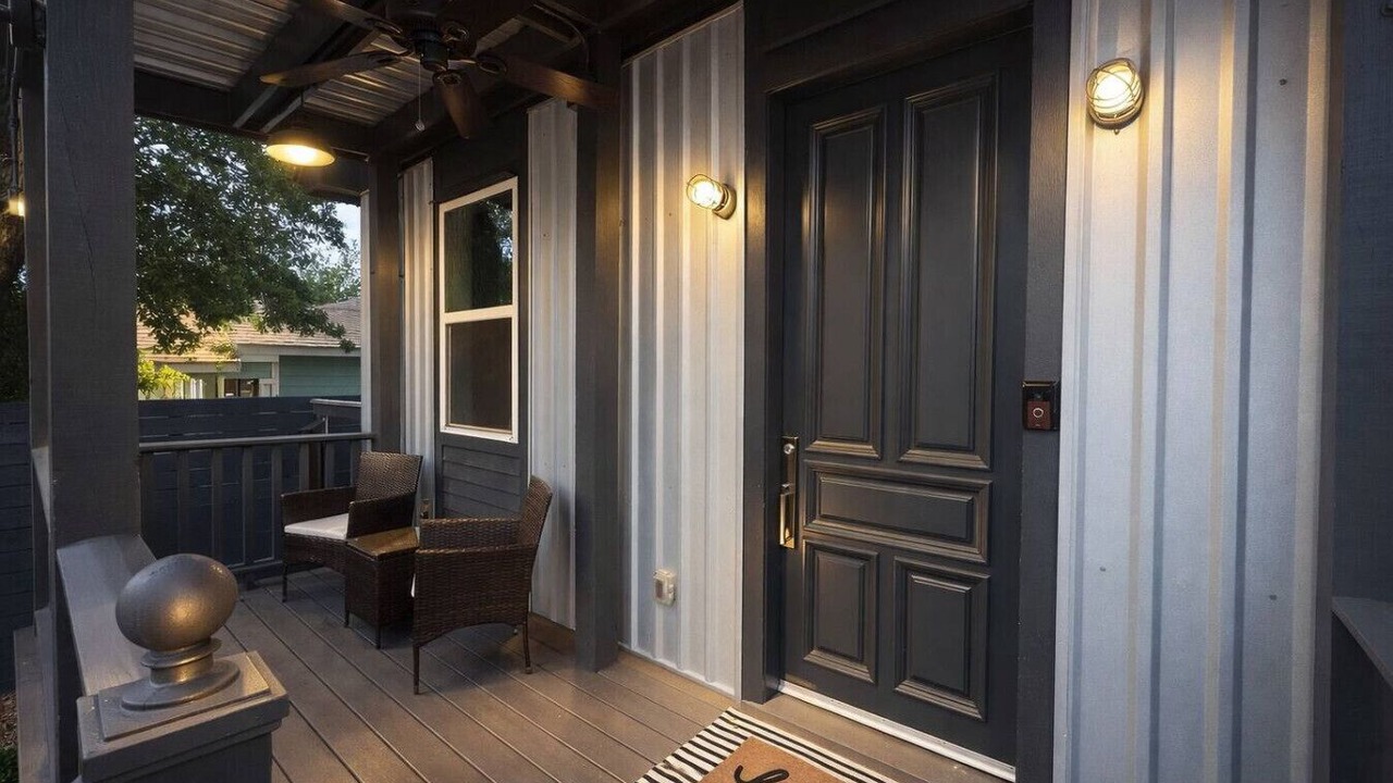 Photo of Outdoor in Garden Oaks