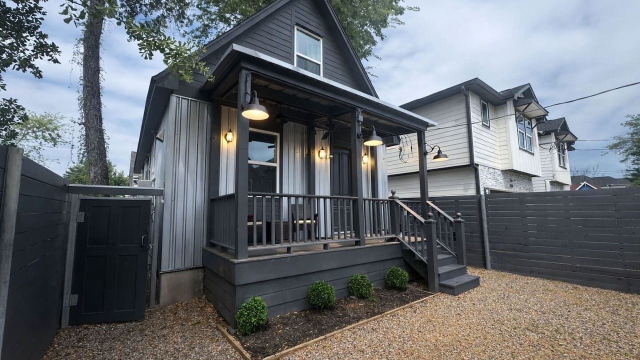 Photo of Outdoor in Garden Oaks
