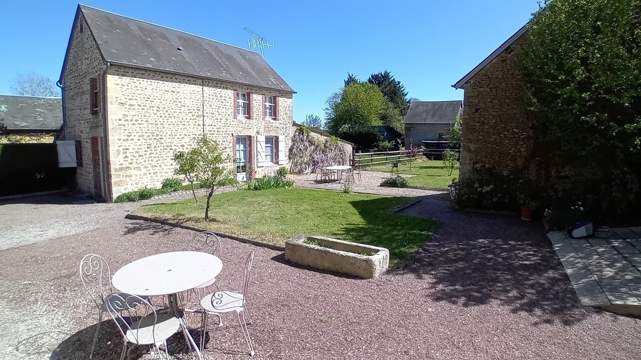 Photo of Outdoor in Sainte-Scolasse-sur-Sarthe