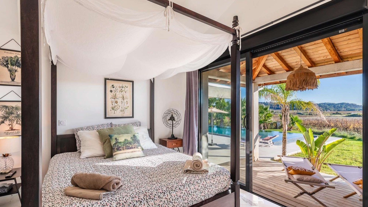 Photo of Bedroom in Plaissan