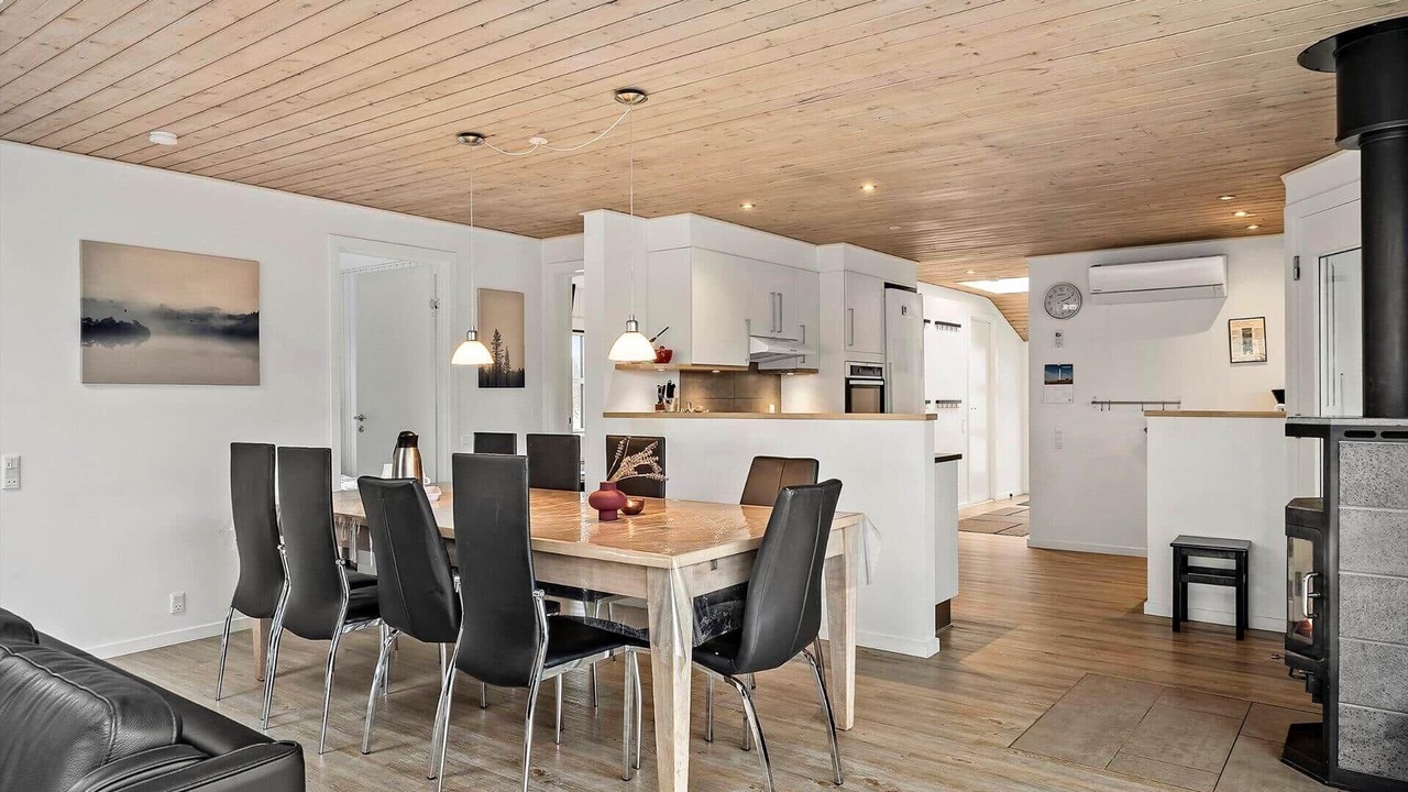 Photo of Others in Houvig Strand