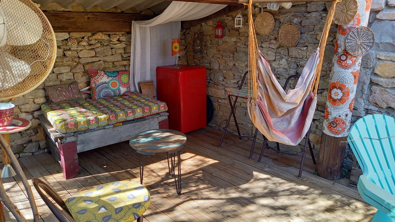 Photo of Patio Balcony in Claret