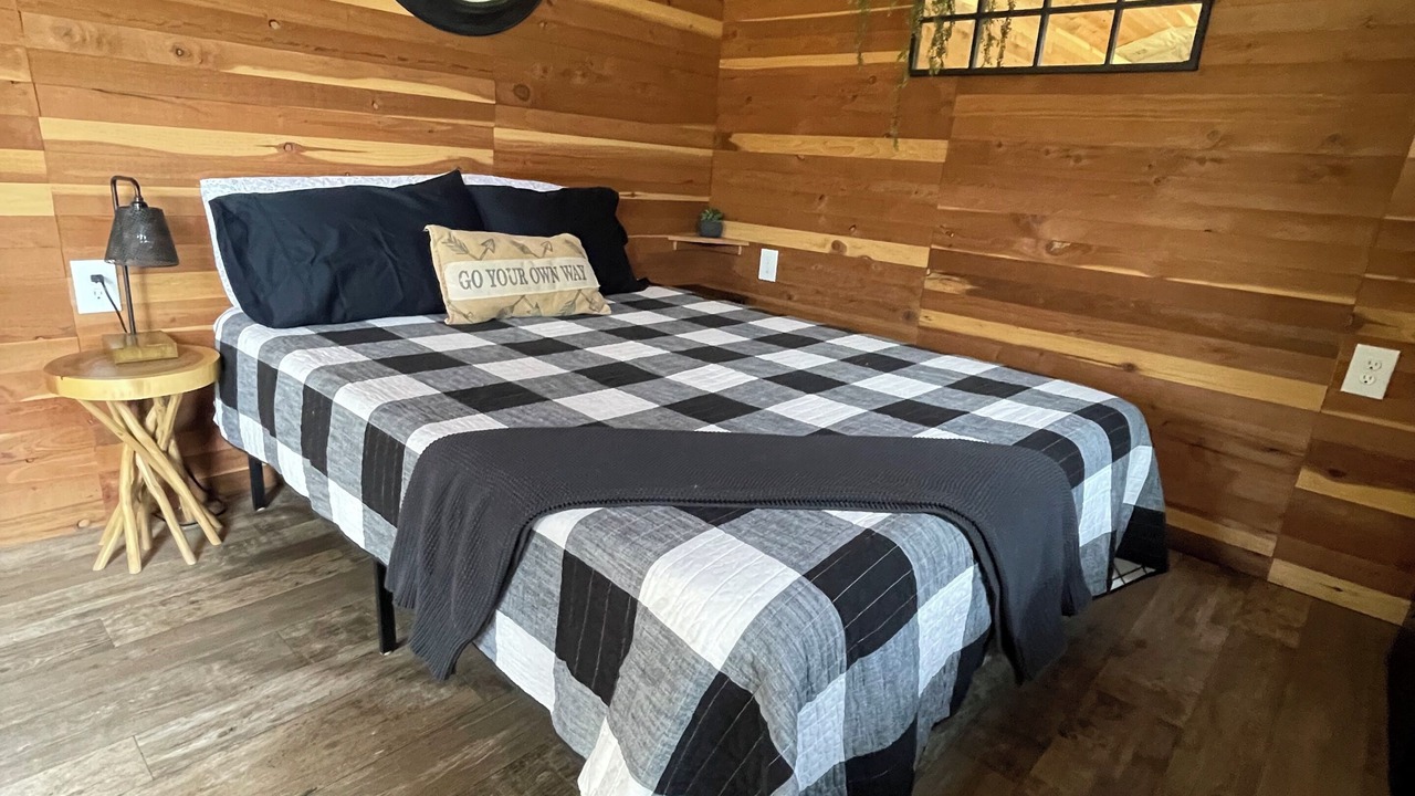 Photo of Bedroom in Proctor