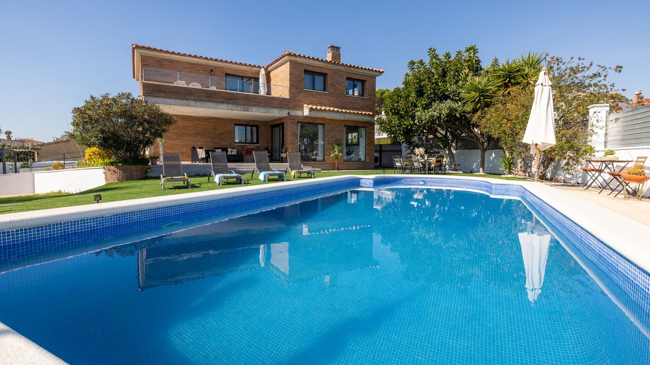 Photo of Outdoor in El Roc de Sant Gaieta