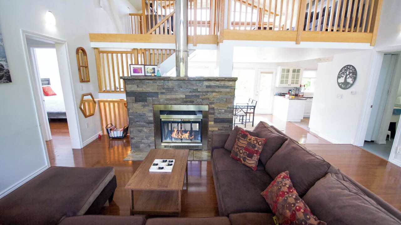 Photo of Livingroom in Ashfield-Colborne-Wawanosh