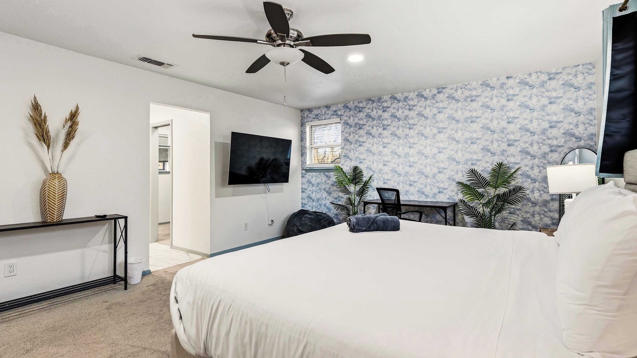 Photo of Bedroom in Far North Dallas