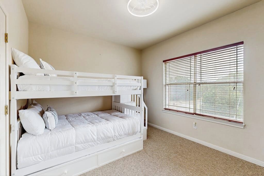 Photo of Bedroom in Highland Lake Estates