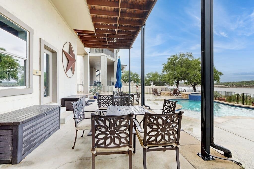 Photo of Outdoor in Highland Lake Estates
