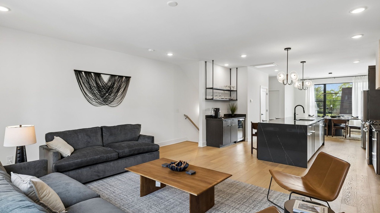 Photo of Bedroom in Hurwood Heights