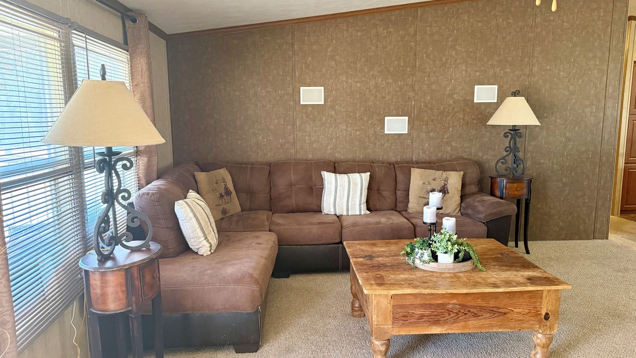 Photo of Livingroom in Baird