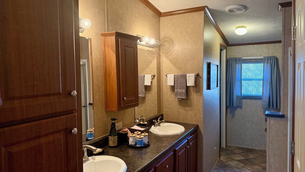 Photo of Bathroom in Baird