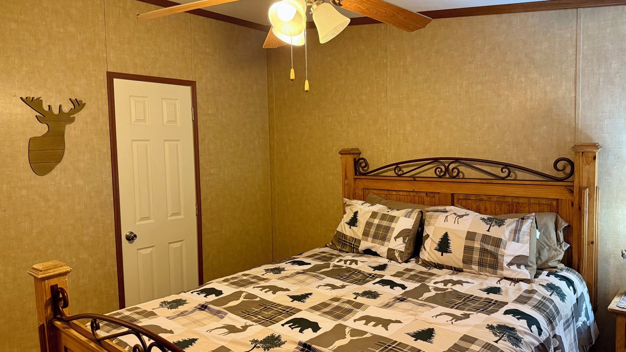 Photo of Bedroom in Baird