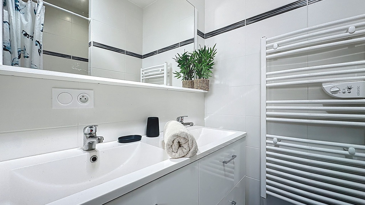 Photo of Bathroom in Les Moutiers-en-Retz