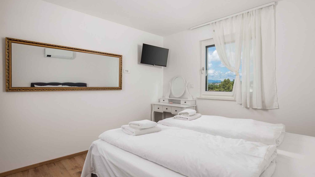 Photo of Bedroom in Vantacici