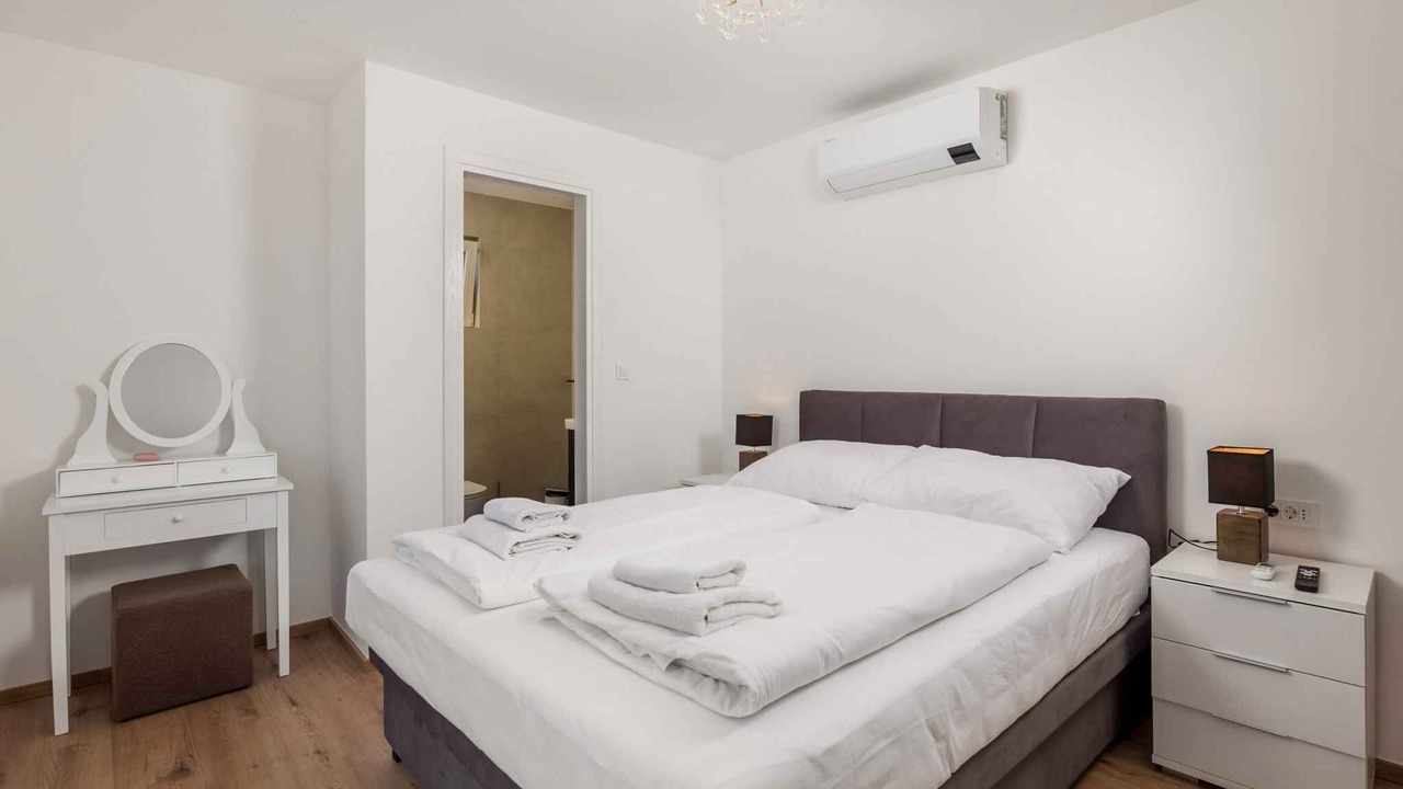 Photo of Bedroom in Vantacici