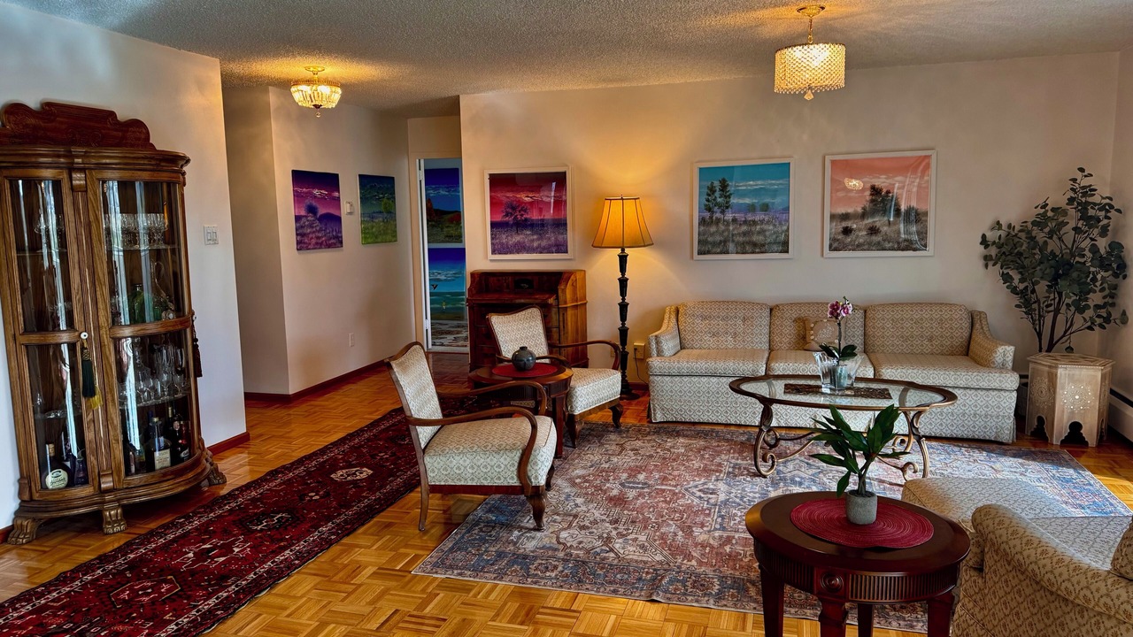 Photo of Livingroom in Skyway