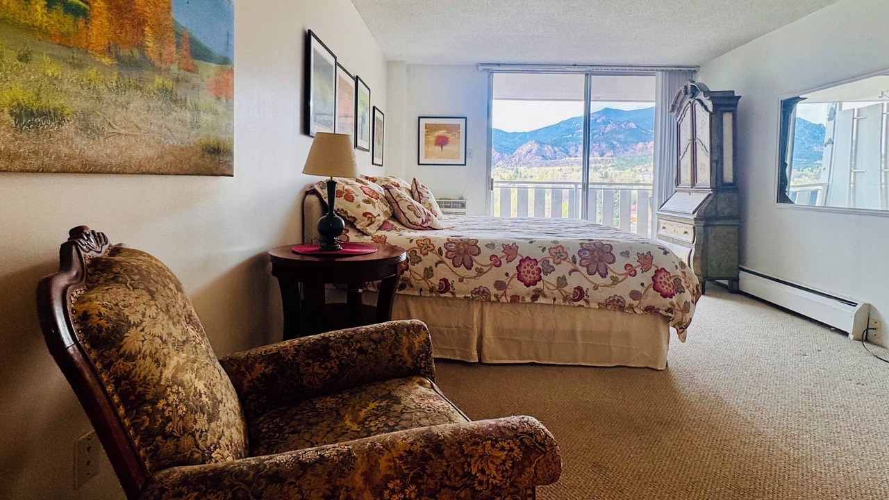 Photo of Bedroom in Skyway