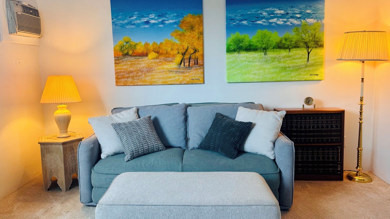 Photo of Livingroom in Skyway
