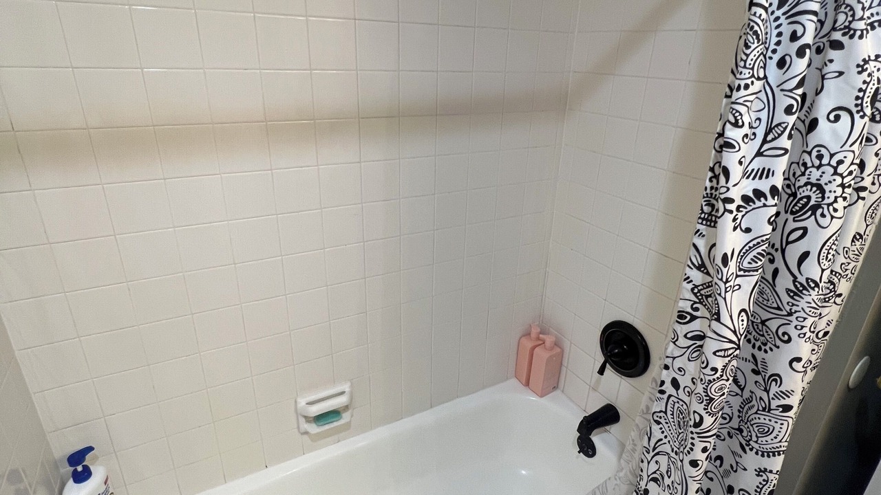 Photo of Bathroom in Lafayette Square